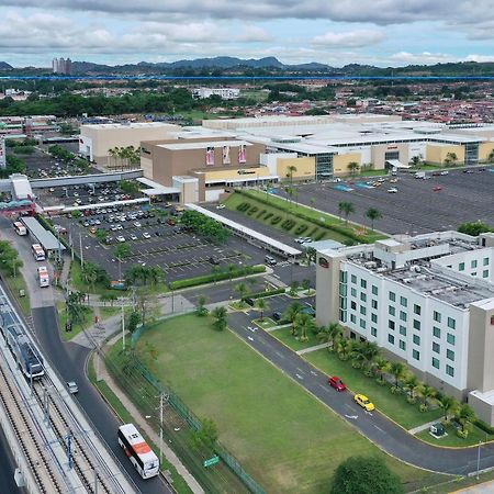 Courtyard By Marriott Panama Metromall Tocumen Exterior photo