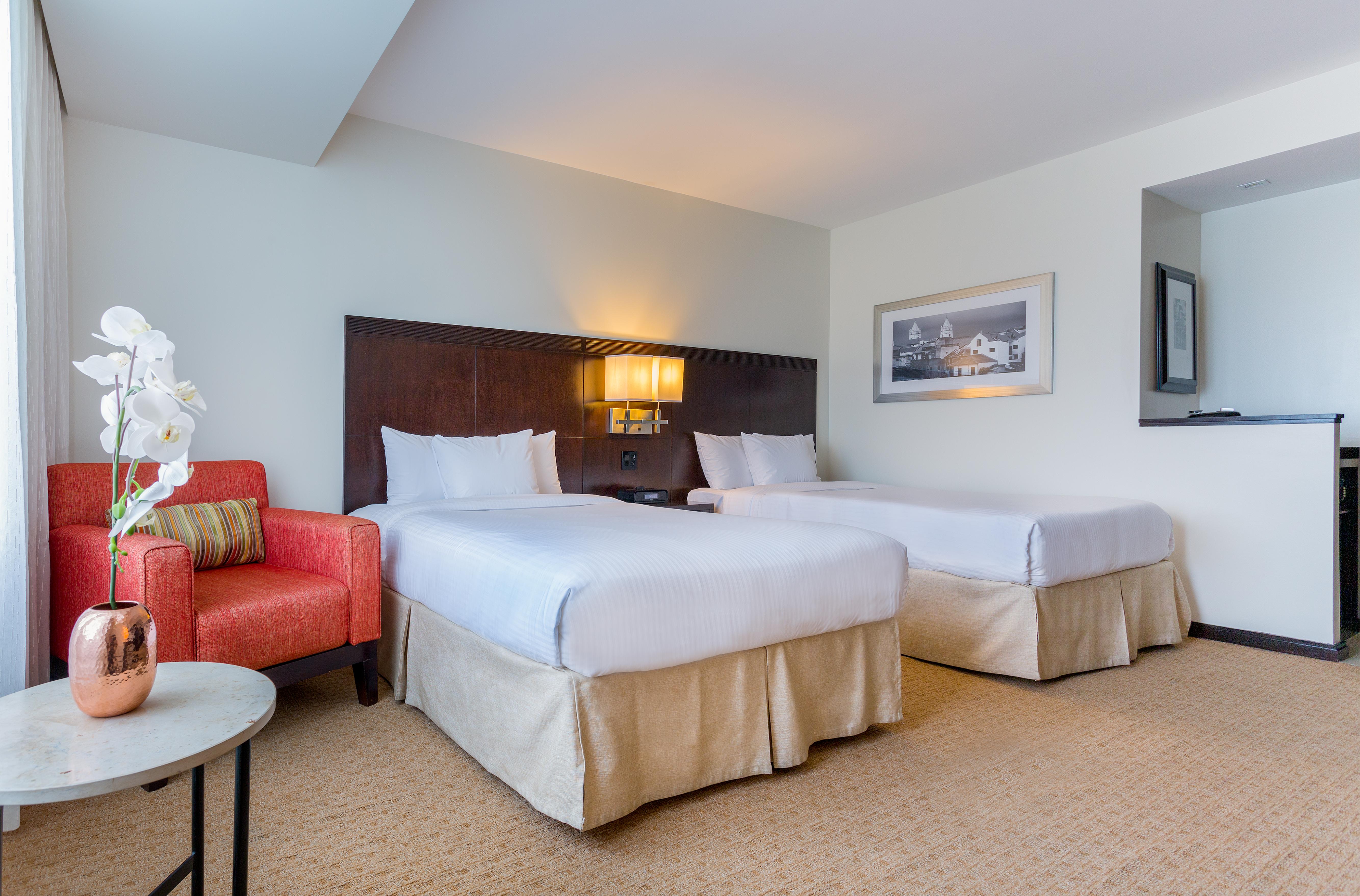 Courtyard By Marriott Panama Metromall Tocumen Exterior photo