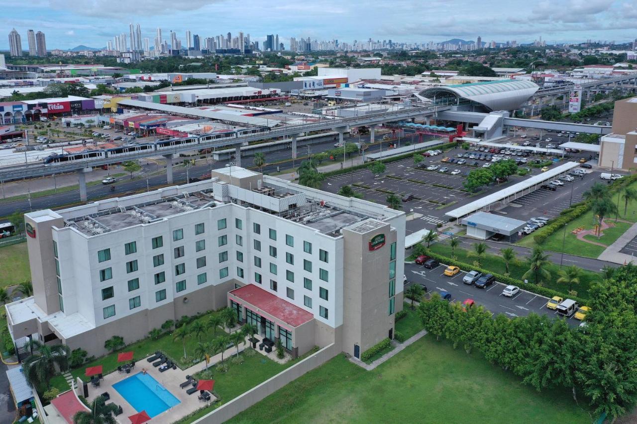 Courtyard By Marriott Panama Metromall Tocumen Exterior photo