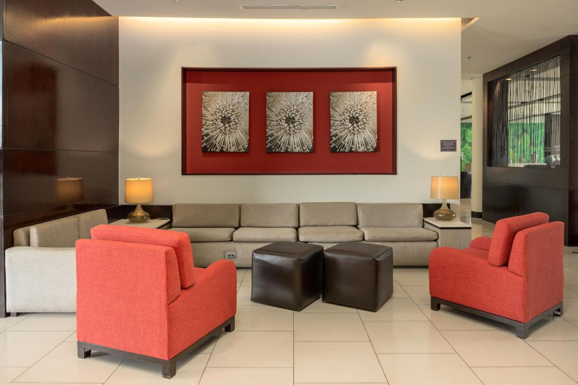 Courtyard By Marriott Panama Metromall Tocumen Exterior photo