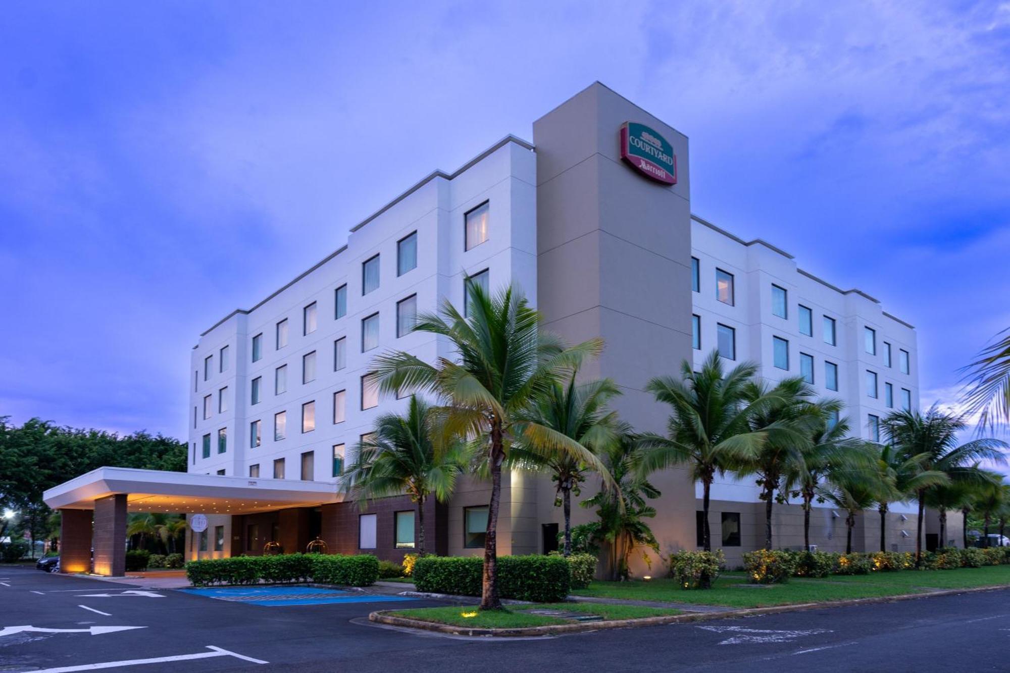 Courtyard By Marriott Panama Metromall Tocumen Exterior photo